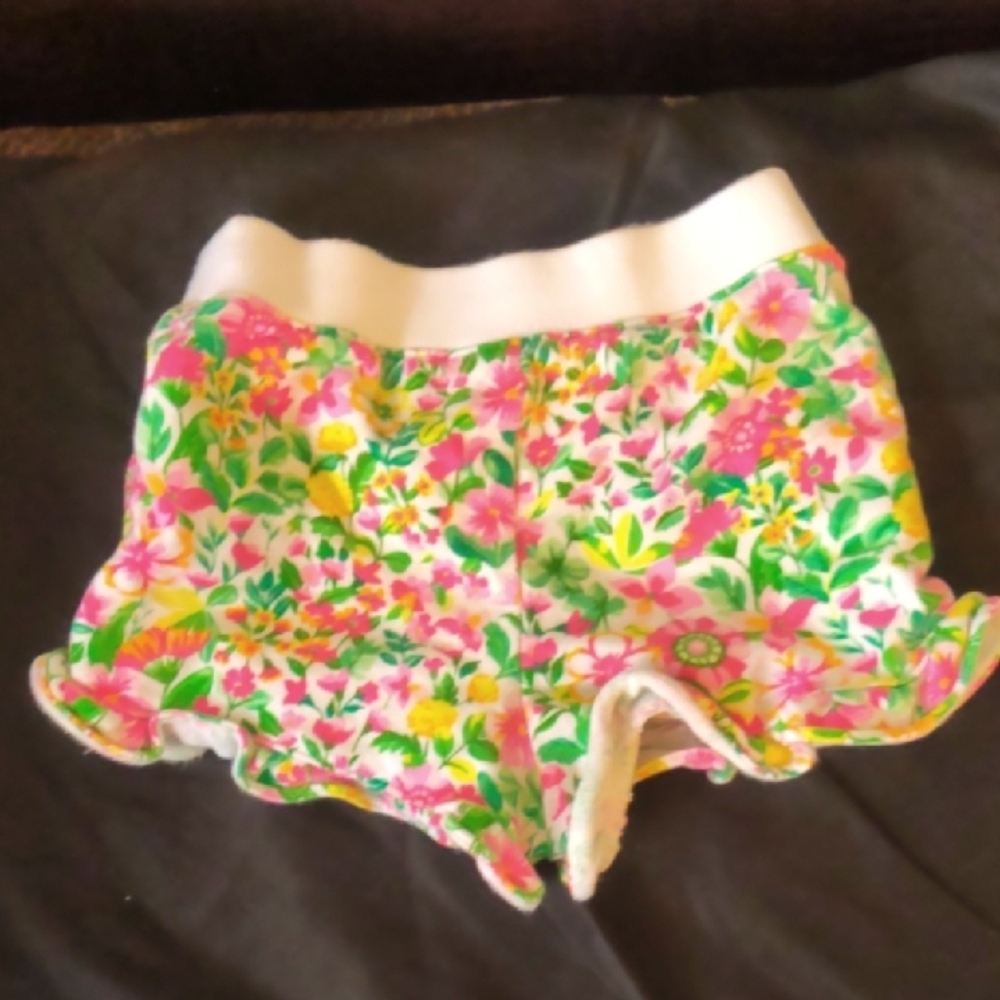 Floral Ruffle Shorts - Picture 2 of 4